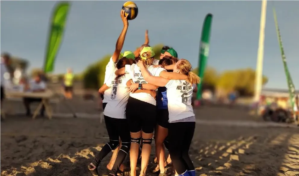 El Cóndor recibe al primer Provincial de Beach Newcom femenino