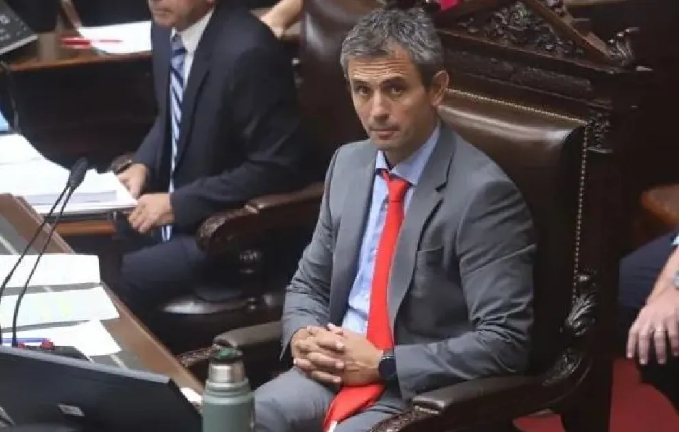 Ley ómnibus: cuáles son las empresas que se podrán privatizar 