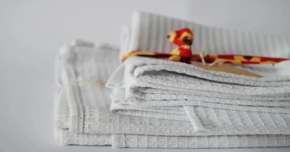 Trucos infalibles para repasadores blancos impecables