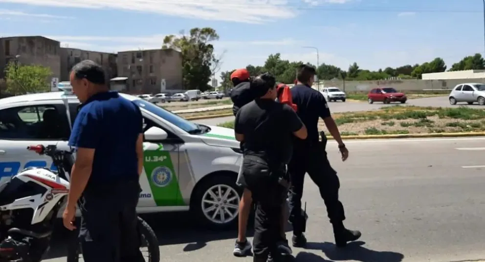 Dos malvivientes se fugaron a toda velocidad y casi atropellaron a peatones