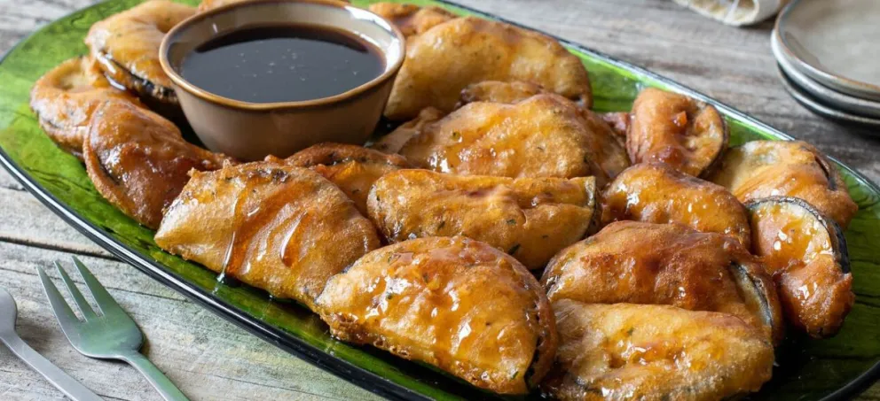 Berenjenas Califales: Un bocado crujiente y cremoso para todos