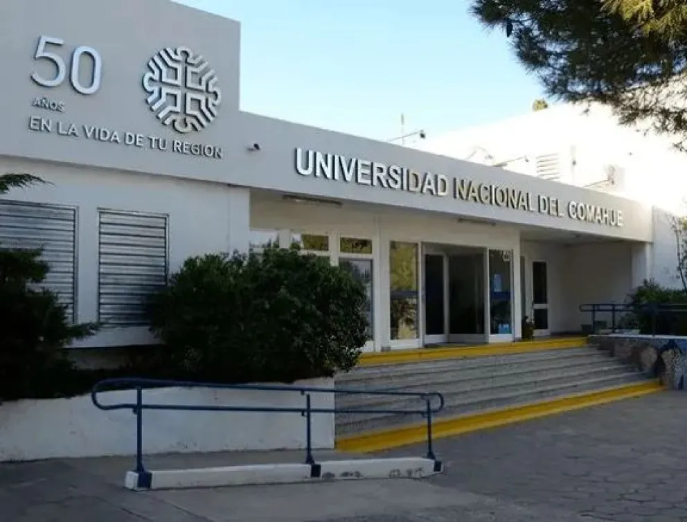 Golpe a las universidades rionegrinas: Suspendieron los fondos para la UNRN y la UNCO