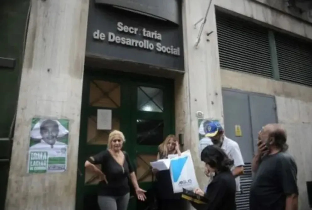 El gobierno cerró el organismo estatal que otorgaba medicamentos oncológicos a personas vulnerables