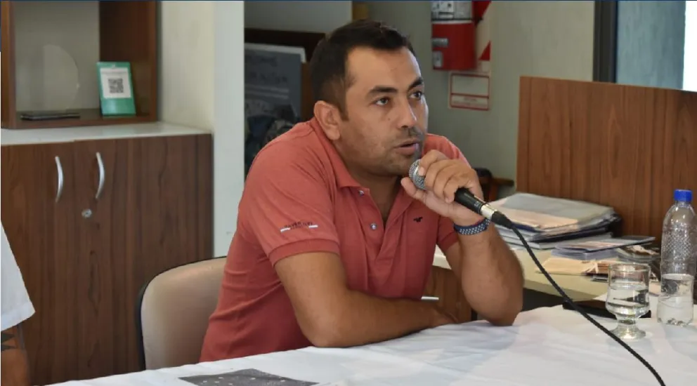 Luciano Sepúlveda y el trabajo en el verano. Foto archivo.