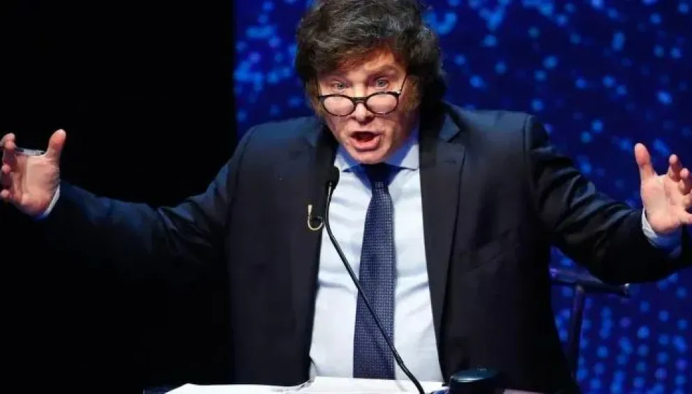 Milei descarta la dolarización de la economía este año