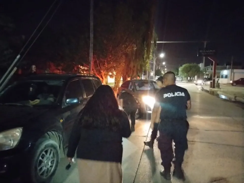 Un septuagenario se descompensó y chocó contra un vehículo estacionado 