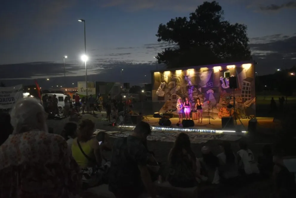 La Multisectorial marchó contra la Ley Ómnibus y festejó el envío a comisión 