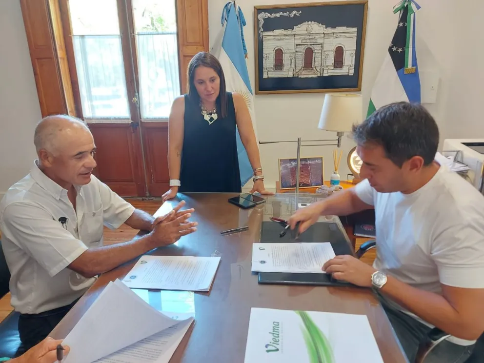 Marcos Castro firmó un proyecto para construir baños en el Parque Ferreira: los detalles 