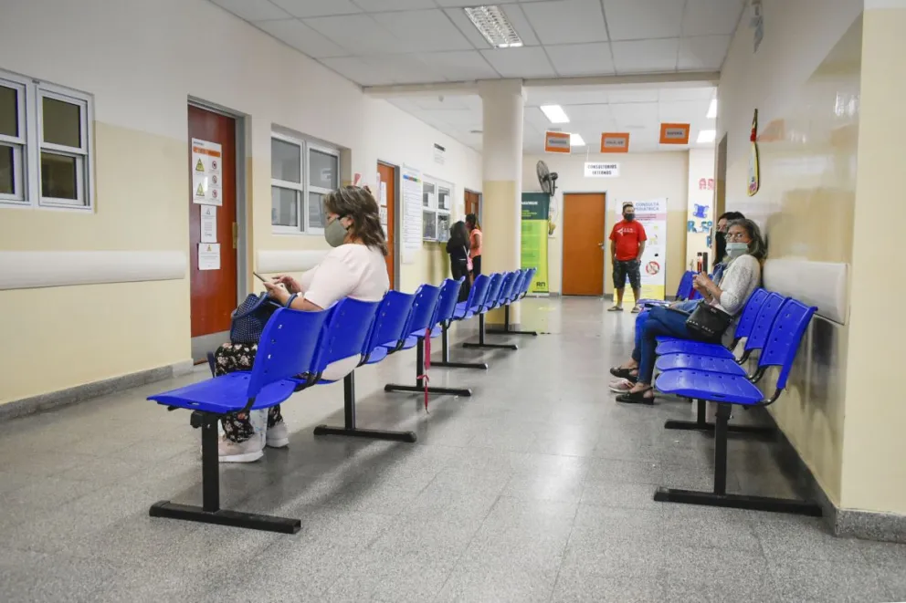 ¿Cuál es la situación sobre el stock de reactivos en el hospital de Viedma?