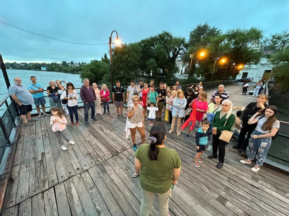 El paseo nocturno por el Poblado Histórico es el atractivo turístico del verano 