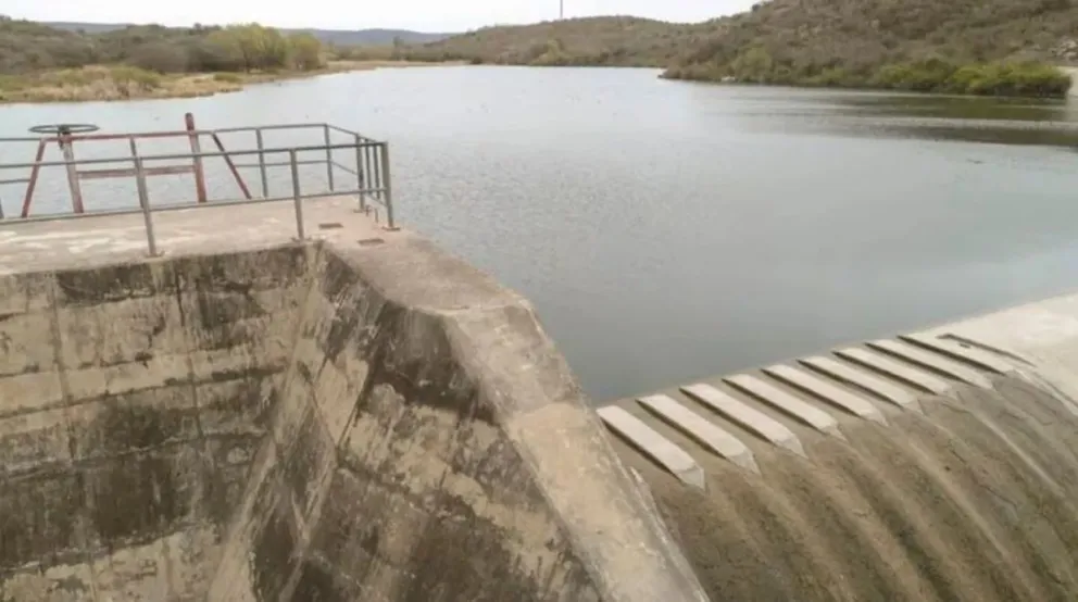 Tragedia en Córdoba: un hombre se metió a un dique para refrescarse y murió ahogado