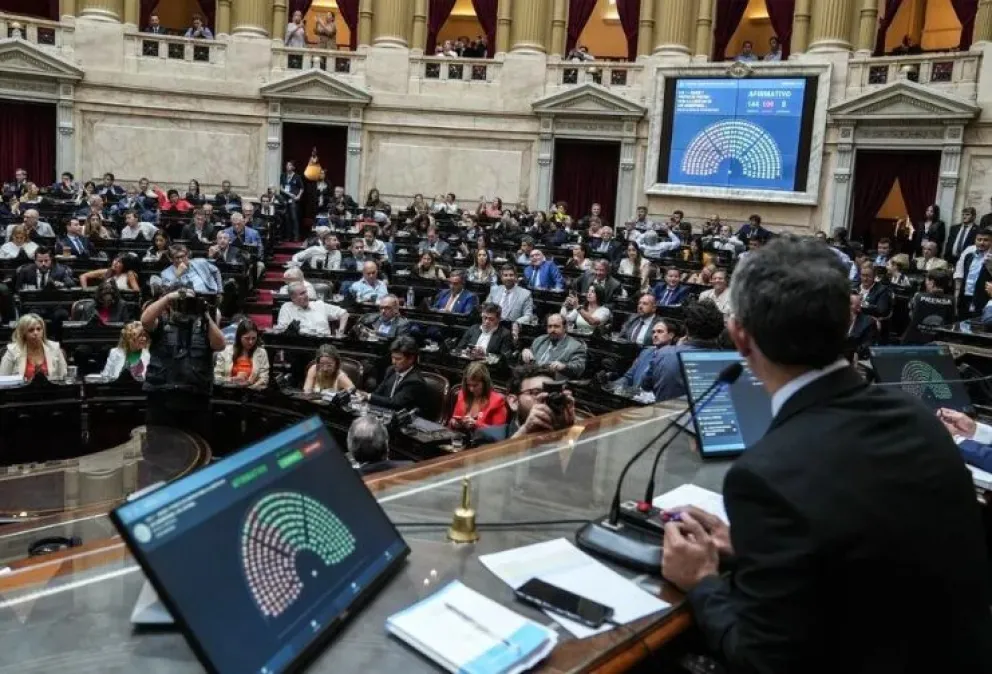 Milei analiza dividir el proyecto de ley ómnibus en tres o cuatro partes