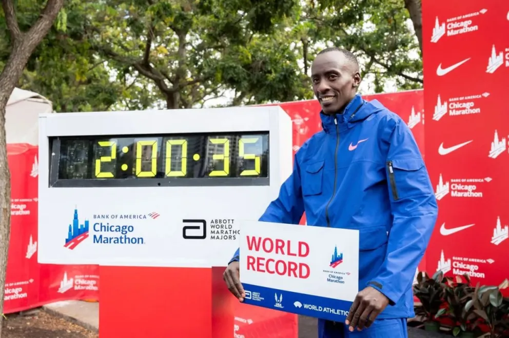 Kelvin Kiptum, dueño del récord mundial de maratón, murió en un accidente