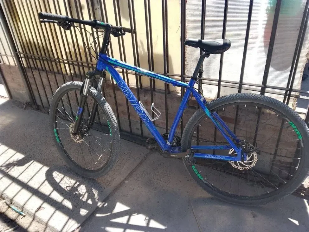 Le roban la bicicleta en el Guido y lo llaman para pedirle plata