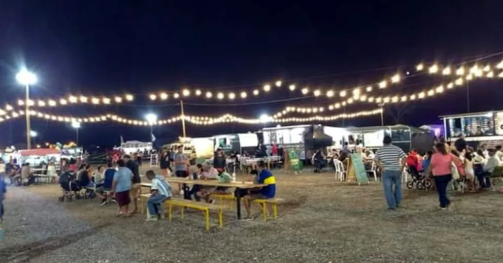 El predio del ferrocarril se convierte por dos días en un Punto Cervecero