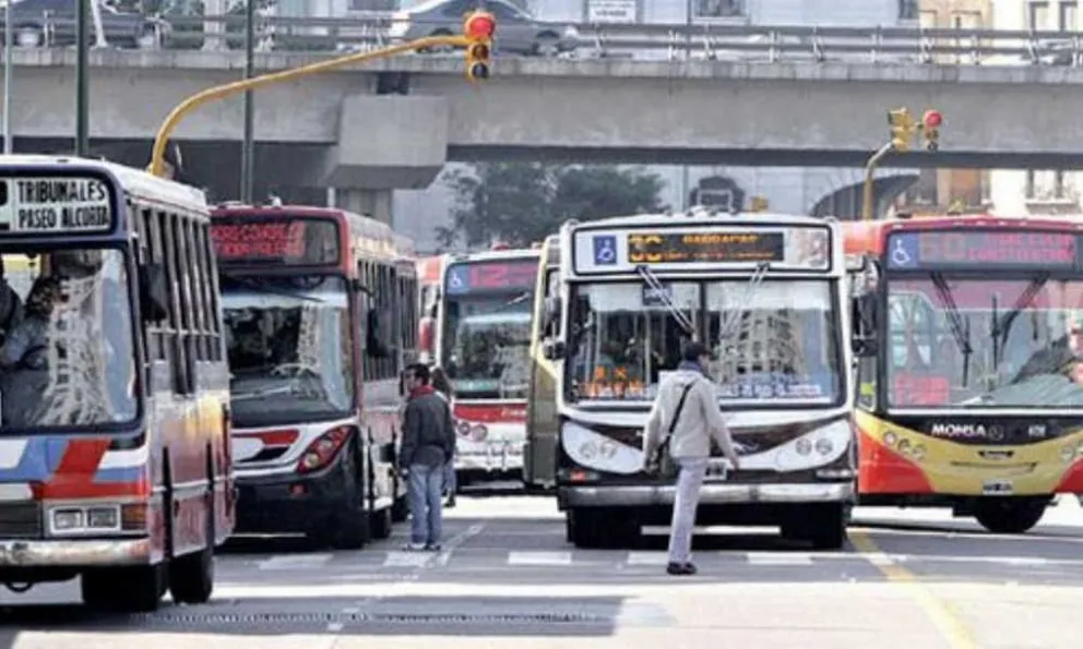 El interior del pais  se une y reclama juidicialmente por los subsidios al transporte público