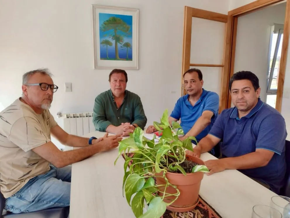 Weretilneck y la CTA se reunieron en búsqueda de acuerdos