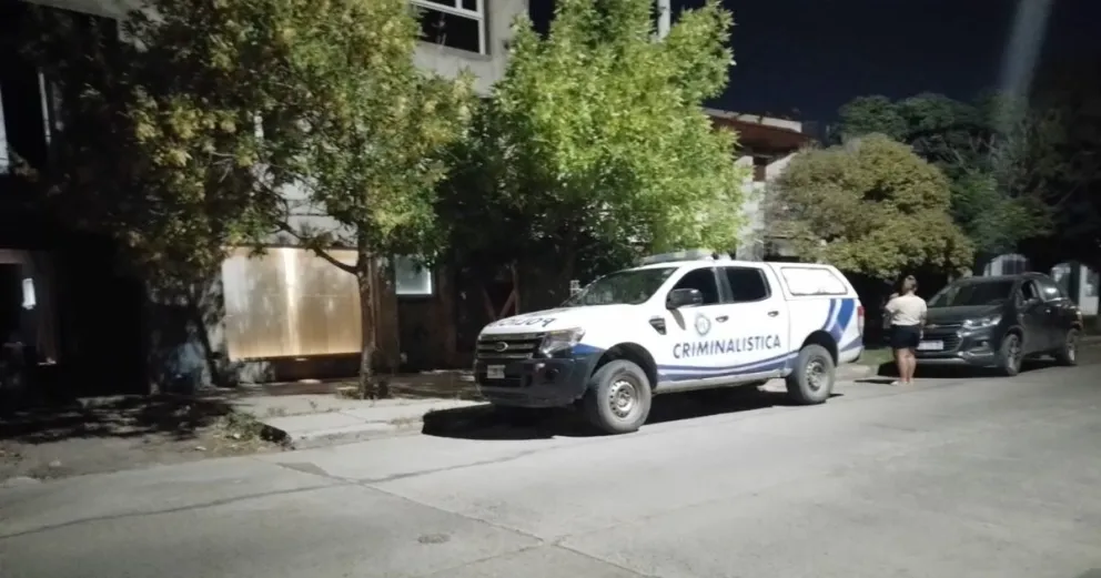 No había nadie en la vivienda, reventaron el portón y robaron  