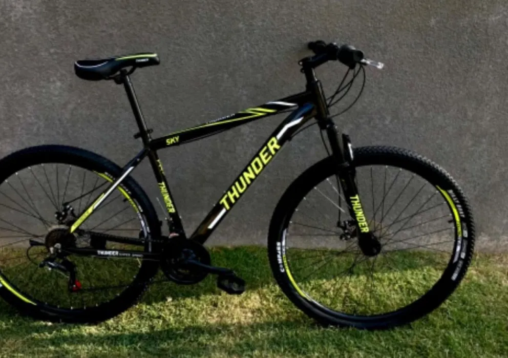 Robaron otra bicicleta en la feria de Viedma: “Es un lugar en el que no hay seguridad”