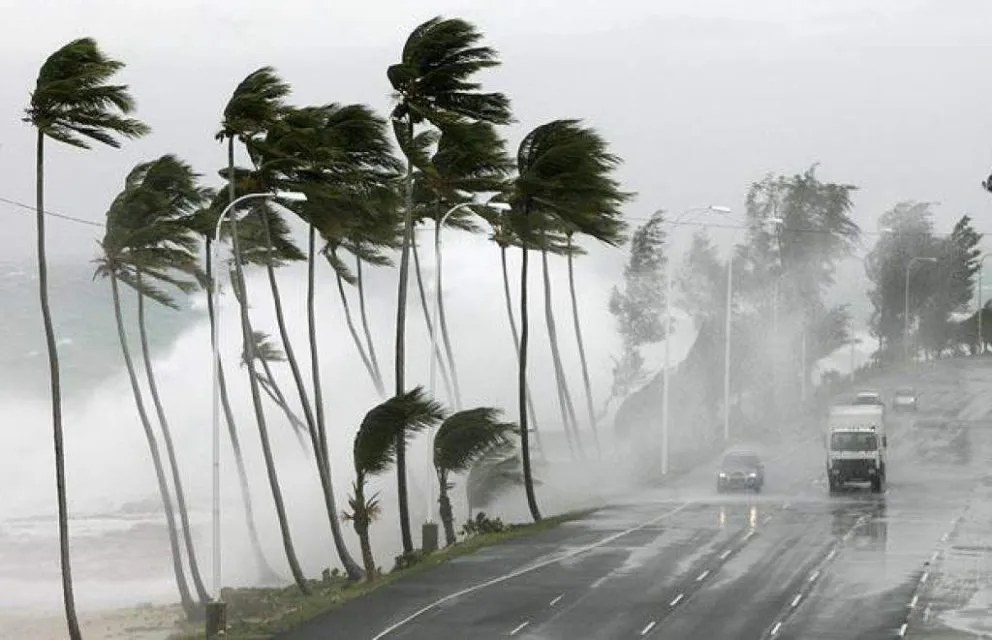 Temor en Brasil ante la llegada de una tormenta que podría convertirse en un ciclón