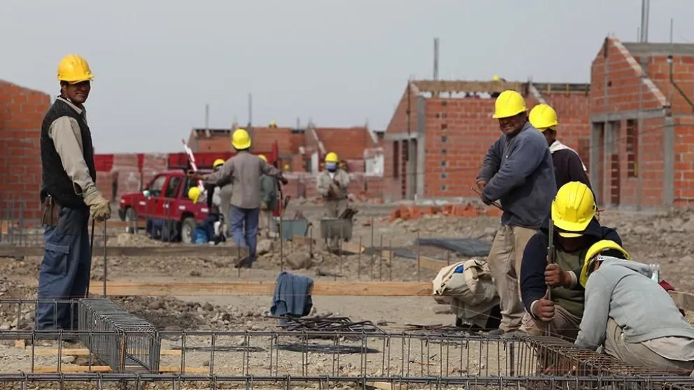 El Gobierno recortó el 80% de los fondos en enero para la obra pública