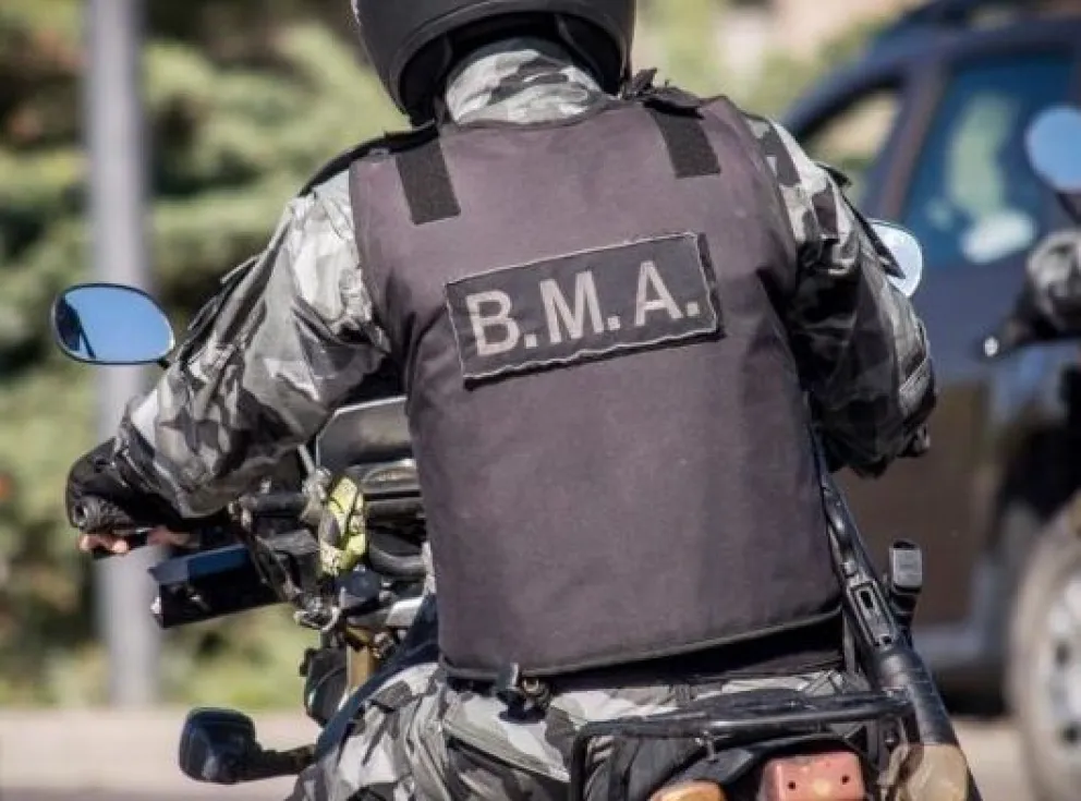 Capturan en el barrio Inalauquen a un joven que escondía droga entre sus ropas