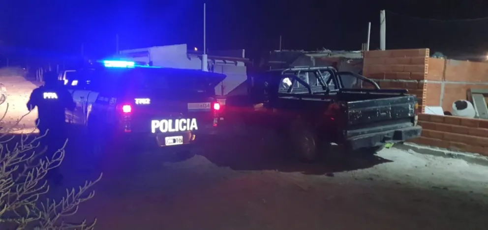 Detienen a dos narcotraficantes minoristas en los barrios Inalauquen y Unión