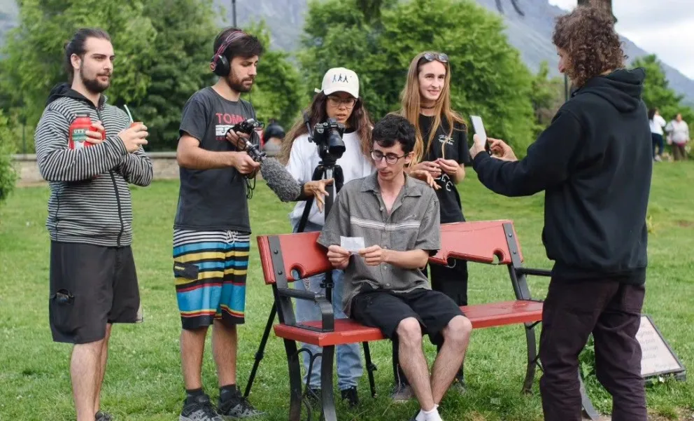 Alejo Estrabou comenzó a filmar “Iberah” un largometraje patagónico a la gorra