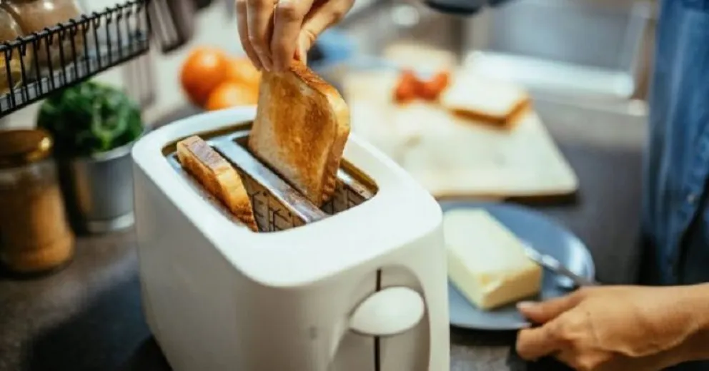 El truco infalible para una tostadora impecable y duradera