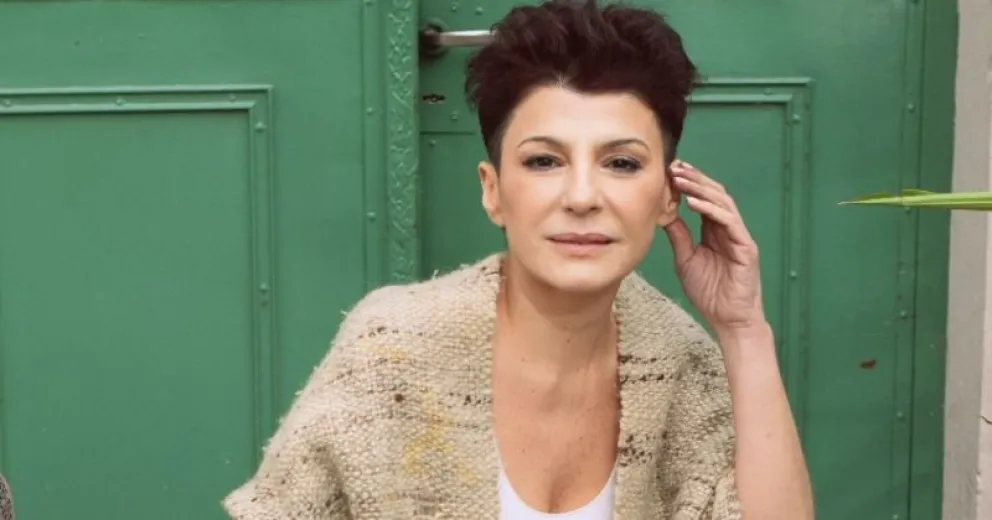 Carolina Papaleo se convierte en Licenciada en Ciencias Políticas