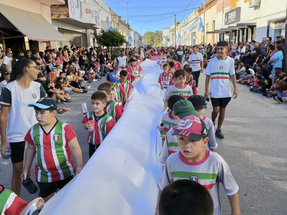 Desfile Cívico Militar en Patagones. 