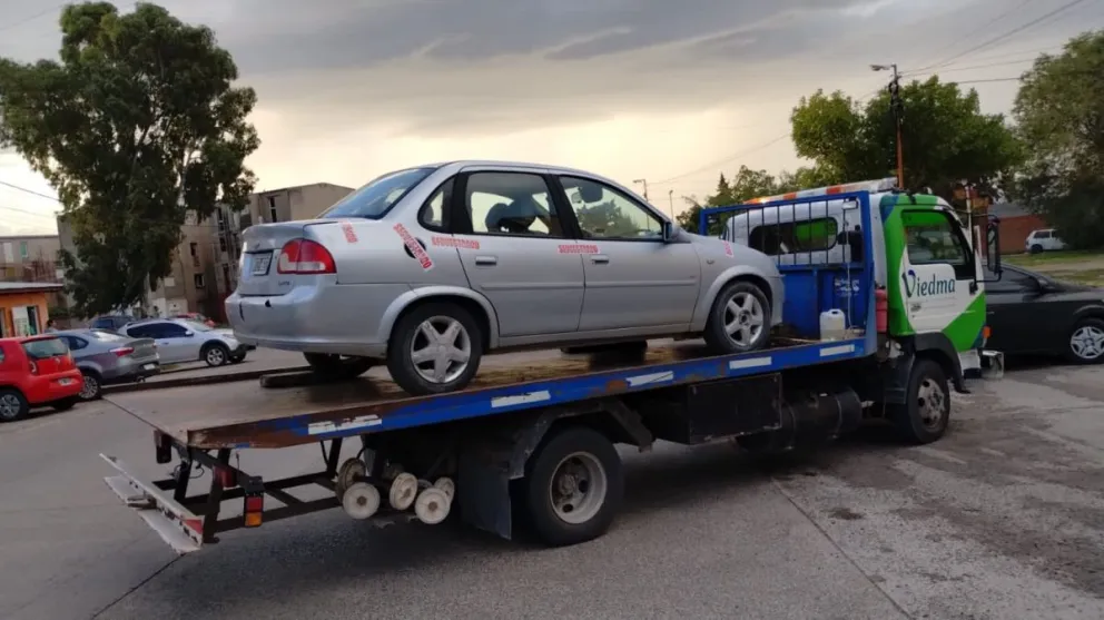 Taxistas se sienten burlados: hubo una proliferación de viajes de remises truchos hacia la Fiesta de la Soberanía