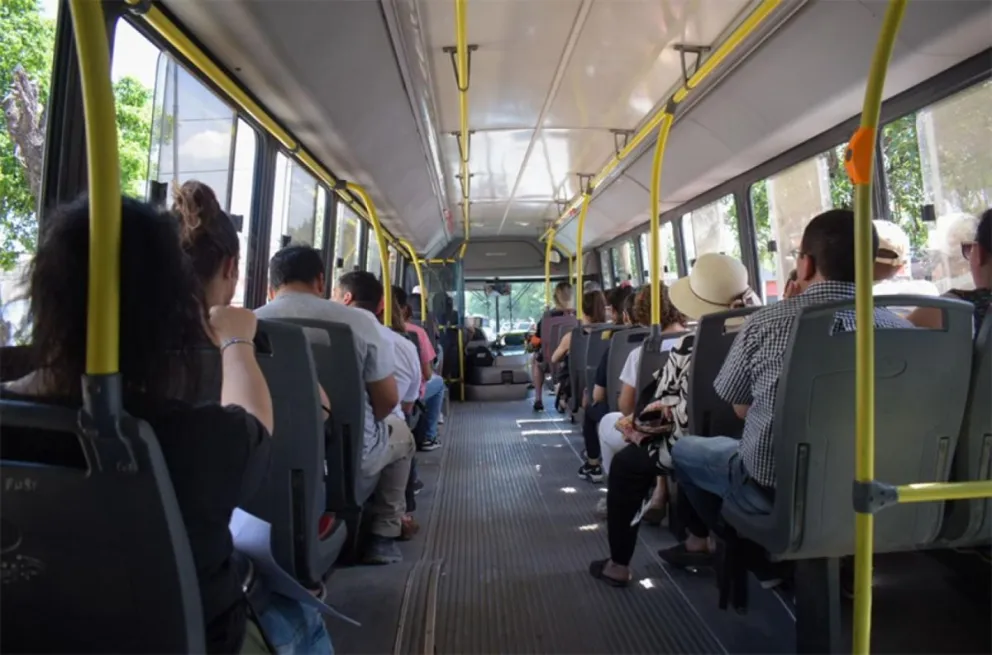 Ante la llegada del invierno, el transporte deja de ser una opción y pasa a ser una necesidad para proteger la salud y seguridad de los alumnos.