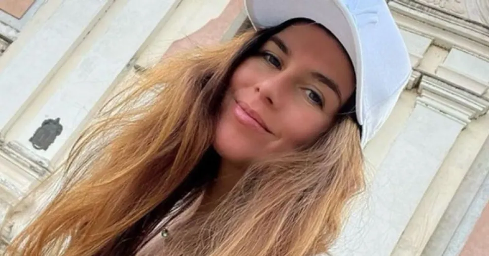 Loly Antoniale fue vista muy cerca de un cantante en un boliche