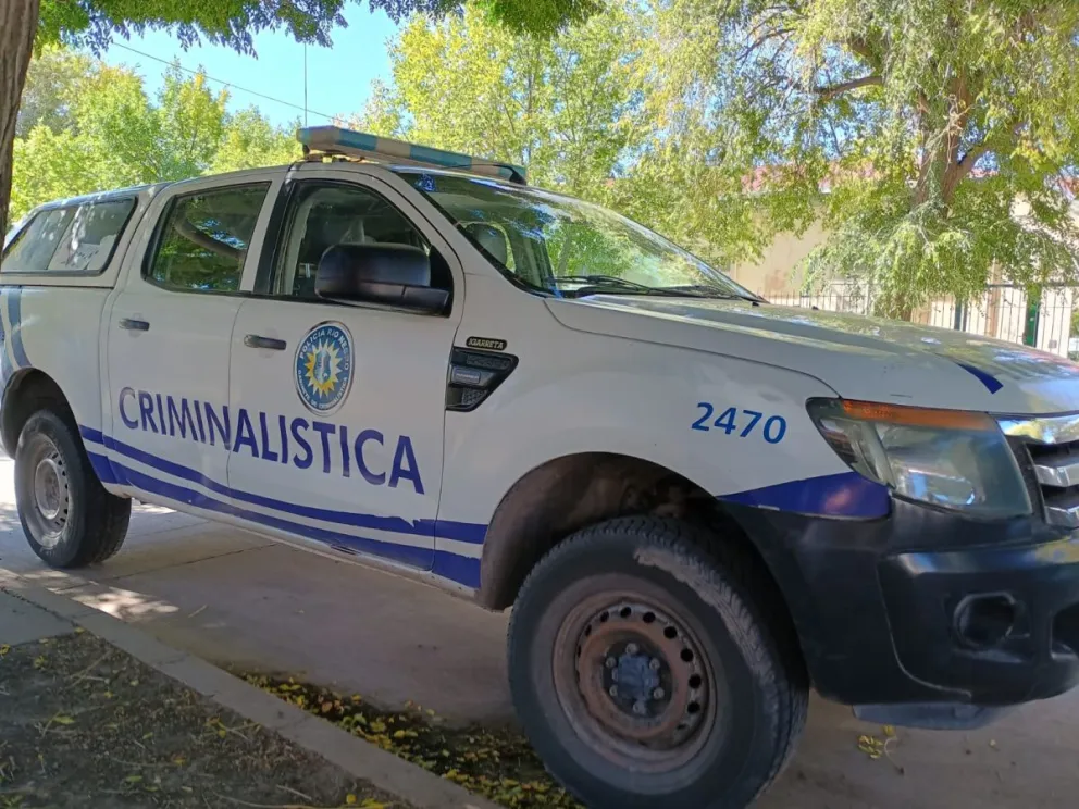 En el lugar tomó intervención personal del Gabinete de Criminalística de la Policía de Río Negro que realizó el secuestro del arma blanca utilizada en el hecho. Foto NoticiasNet (archivo).