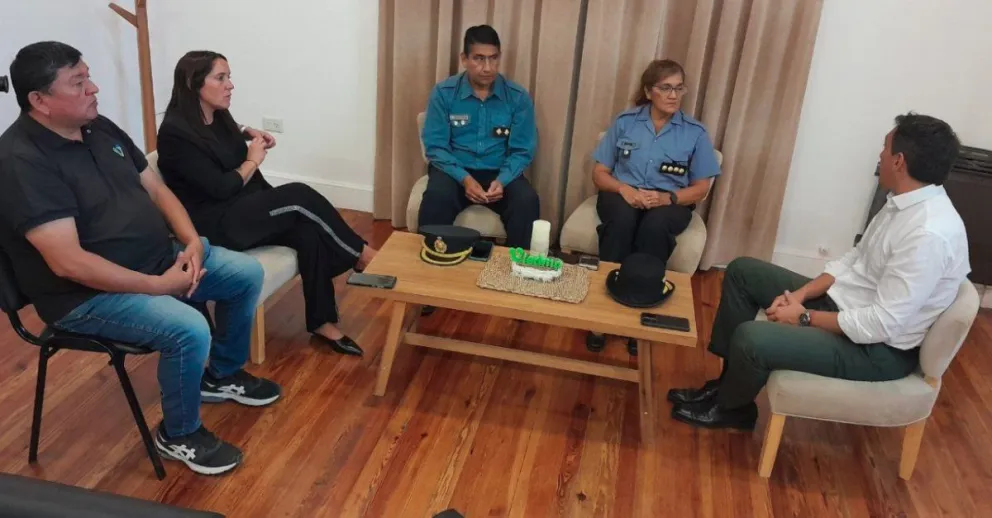 Licencias gratuitas a policías para mayor cuidado de los vecinos y del patrimonio de todos