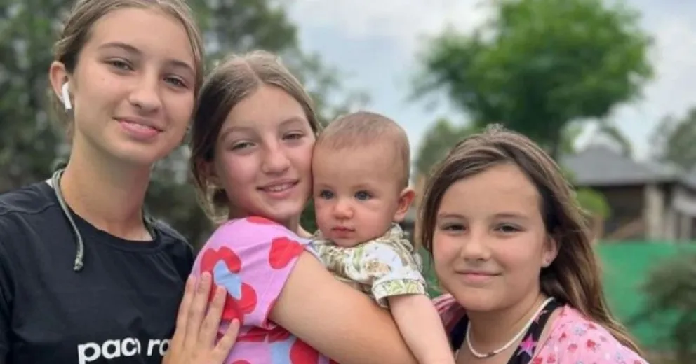 Disfrute y complicidad: Indiana Cubero comparte tiernos momentos con sus hermanos