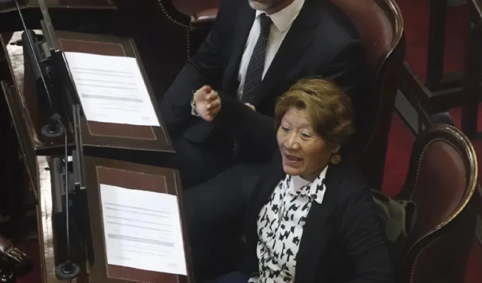 Escándalo: una senadora de Milei contrató a seis de sus familiares directos