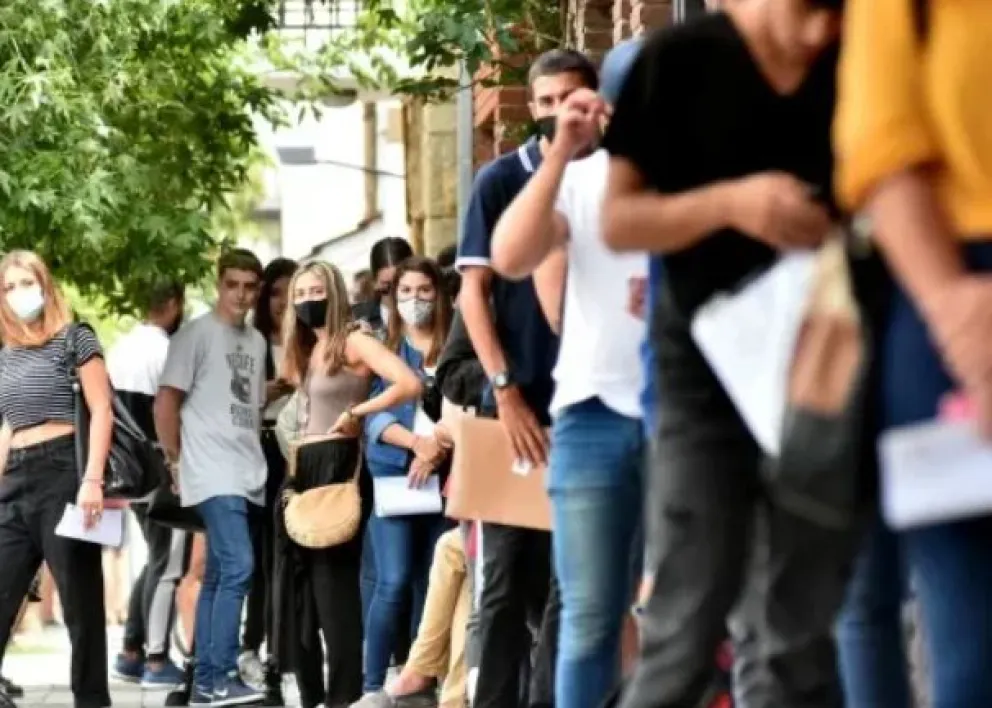 Desempleo al mínimo histórico: 5,7% en el último trimestre