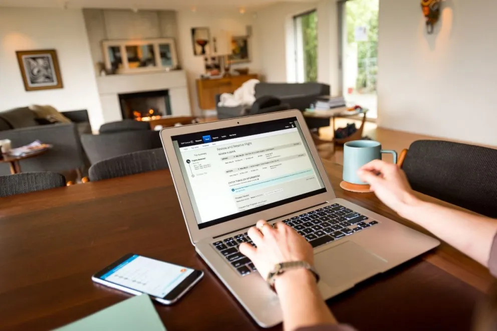 Importante empresa ofrece trabajo remoto, paga en dólares y su principal requisito es hablar español