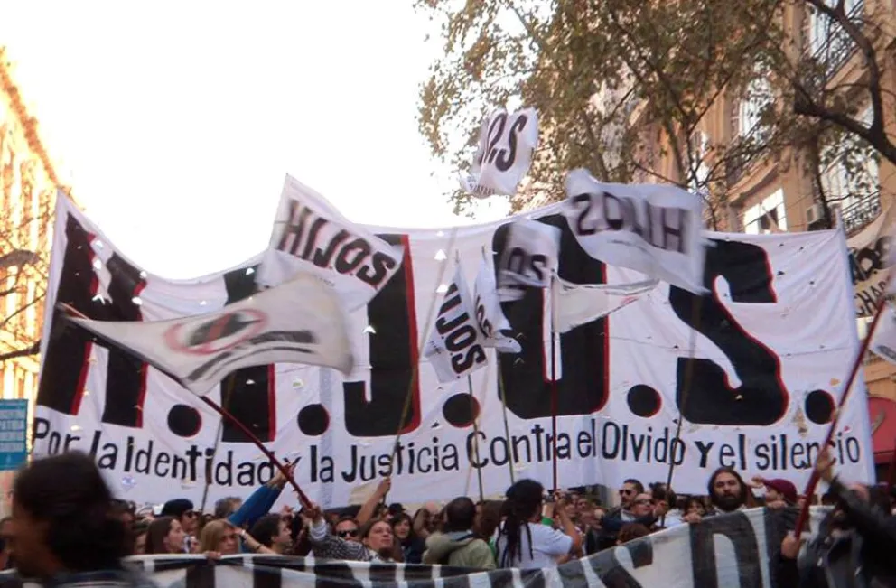 Repudio rionegrino a un ataque político y sexual a una militante de H.I.J.O.S.