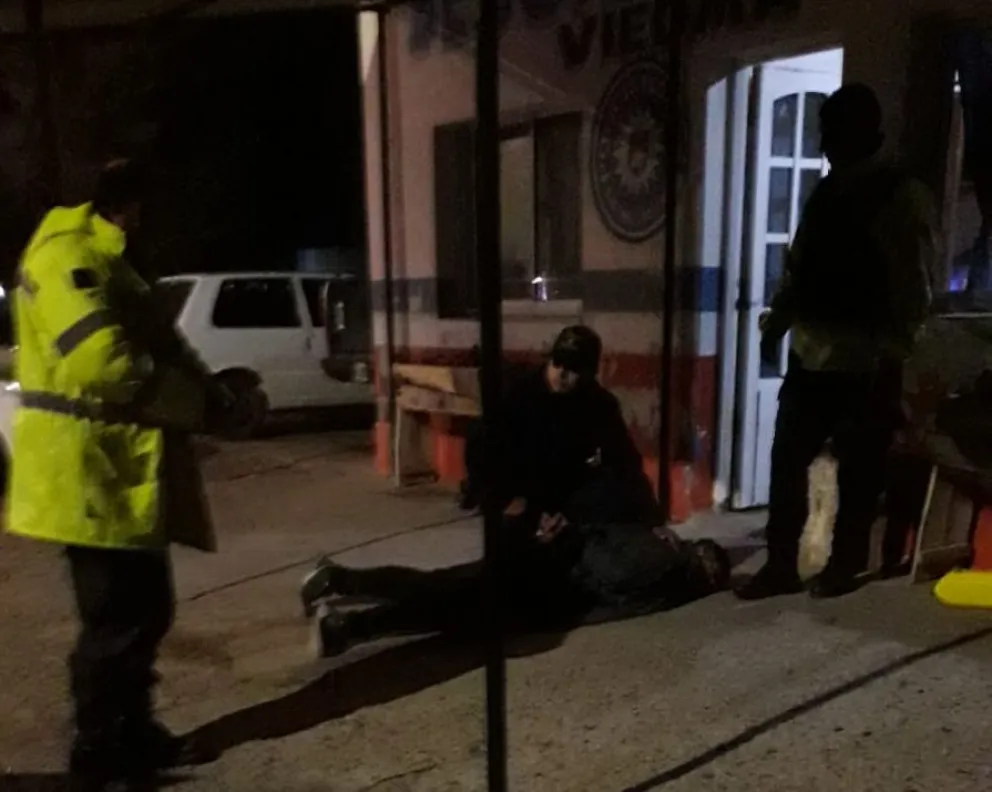 Frenan a dos ladrones tras un violento robo en las chacras