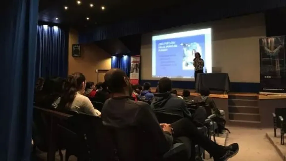 Recursos gratuitos para aumentar tus herramientas a la hora de conseguir un empleo: de qué se trata 