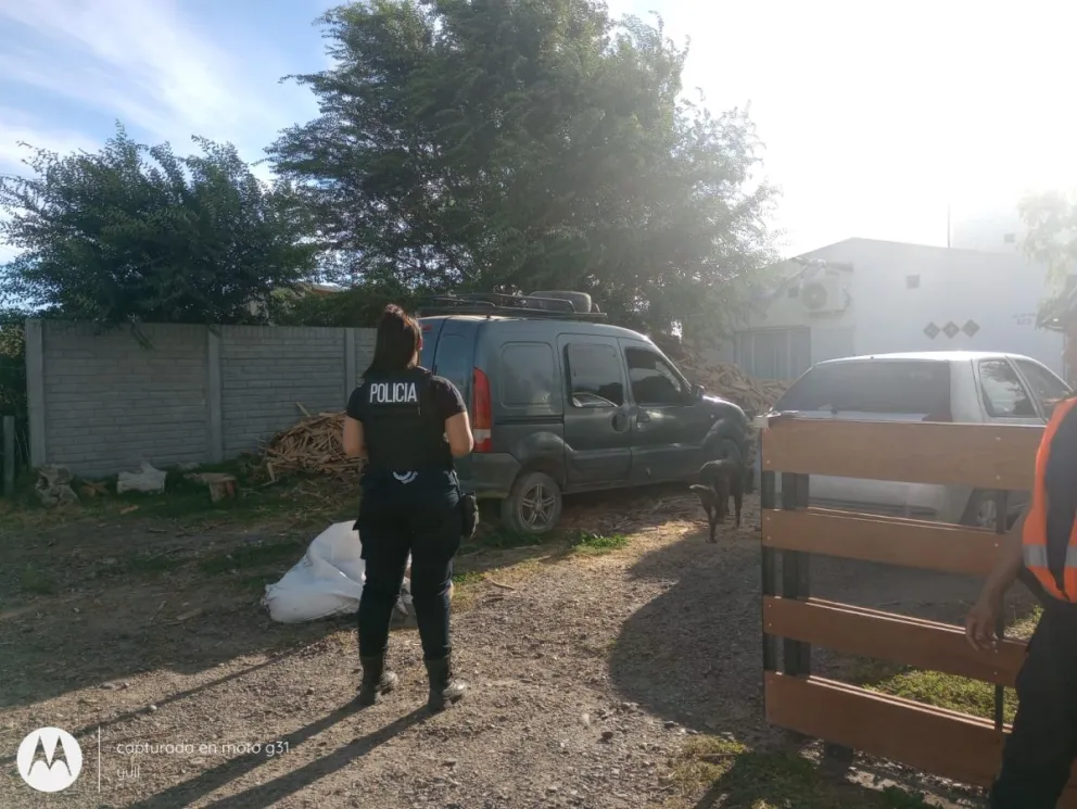 Policías corrieron a ladrones por varios kilómetros y apresaron a uno de ellos