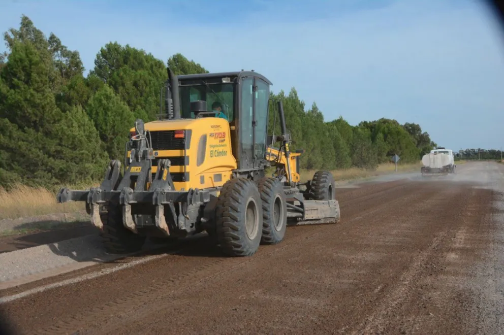 Viedma realiza tareas de reacondicionamiento en la ex Ruta 3