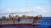 Se llevó a cabo la detención de un buque chino por pesca ilegal: operativo en Altamar