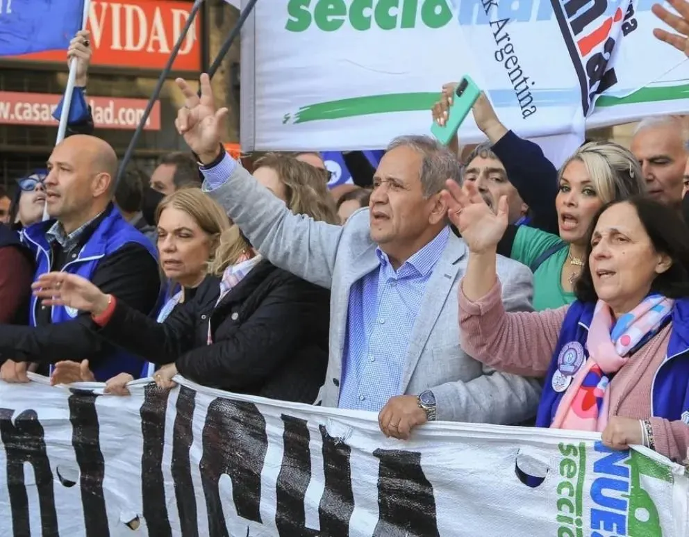 Bancarios logran aumentos históricos y acumulan una suba del 50% en tres meses