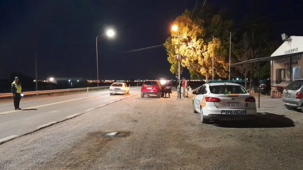 Una mujer quiso entrar a Viedma con marihuana y quedó demorada