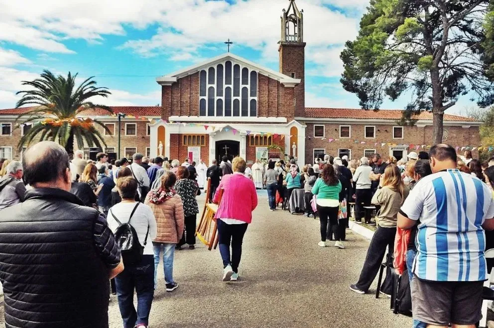 Hoy se desarrolla la eucaristía, el ritual religioso de los católicos para cerrar Semana Santa