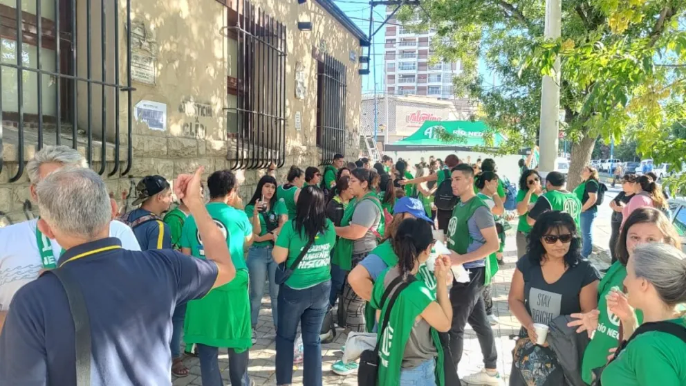 Despidos en Río Negro: la motosierra de Milei genera angustia